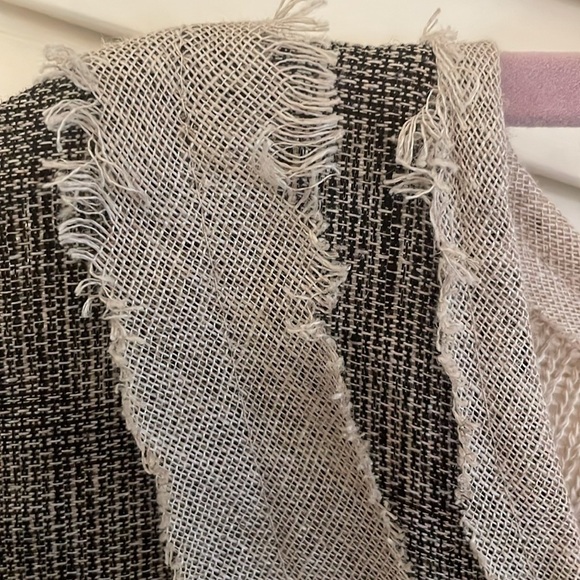 Jaskar Cream Embellished Detailed Black Graphic Asymmetrical Blouse Top Sweater - Picture 13 of 15